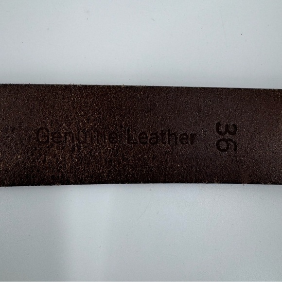 Timberland Genuine Leather Belt with gold Buckle - Brown Size 36 - Picture 4 of 7